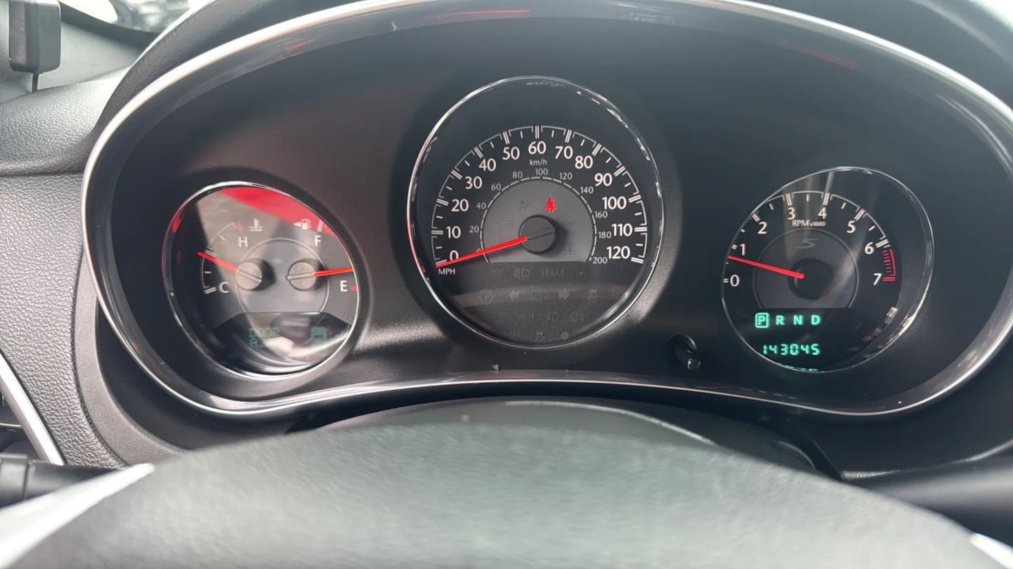 Used 2013 Chrysler 200 Touring w/ S Exterior Appearance Pkg FWD image 12