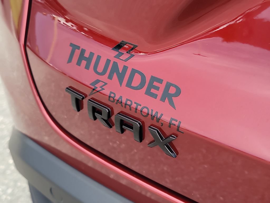 Used 2025 Chevrolet Trax RS w/ Sunroof Package FWD image 8