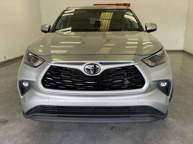 Certified 2024 Toyota Highlander LE image 8