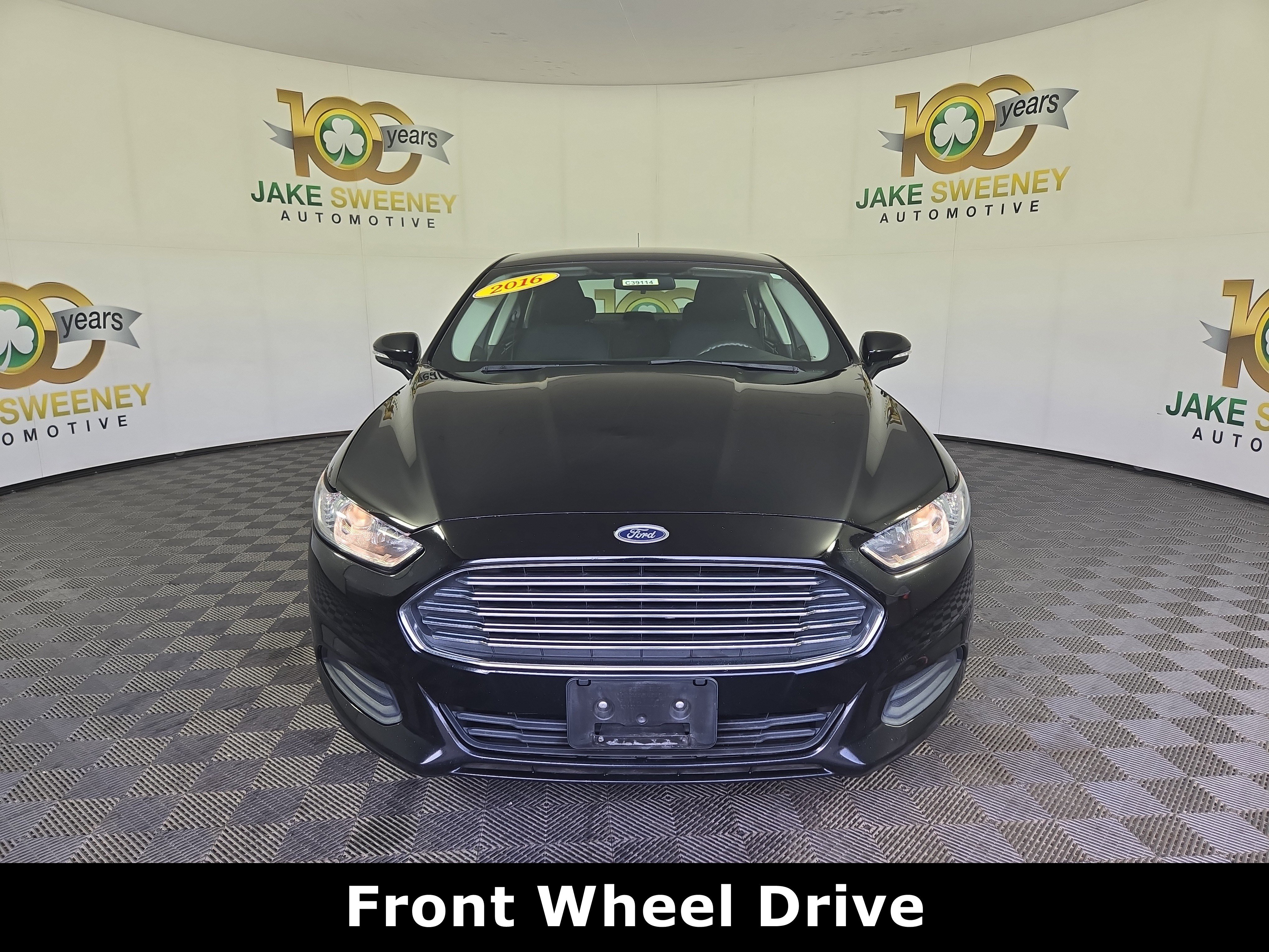 Used 2016 Ford Fusion SE image 3