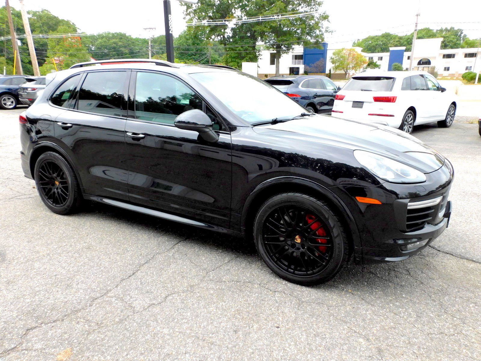 Used 2016 Porsche Cayenne GTS AWD/4WD image 7