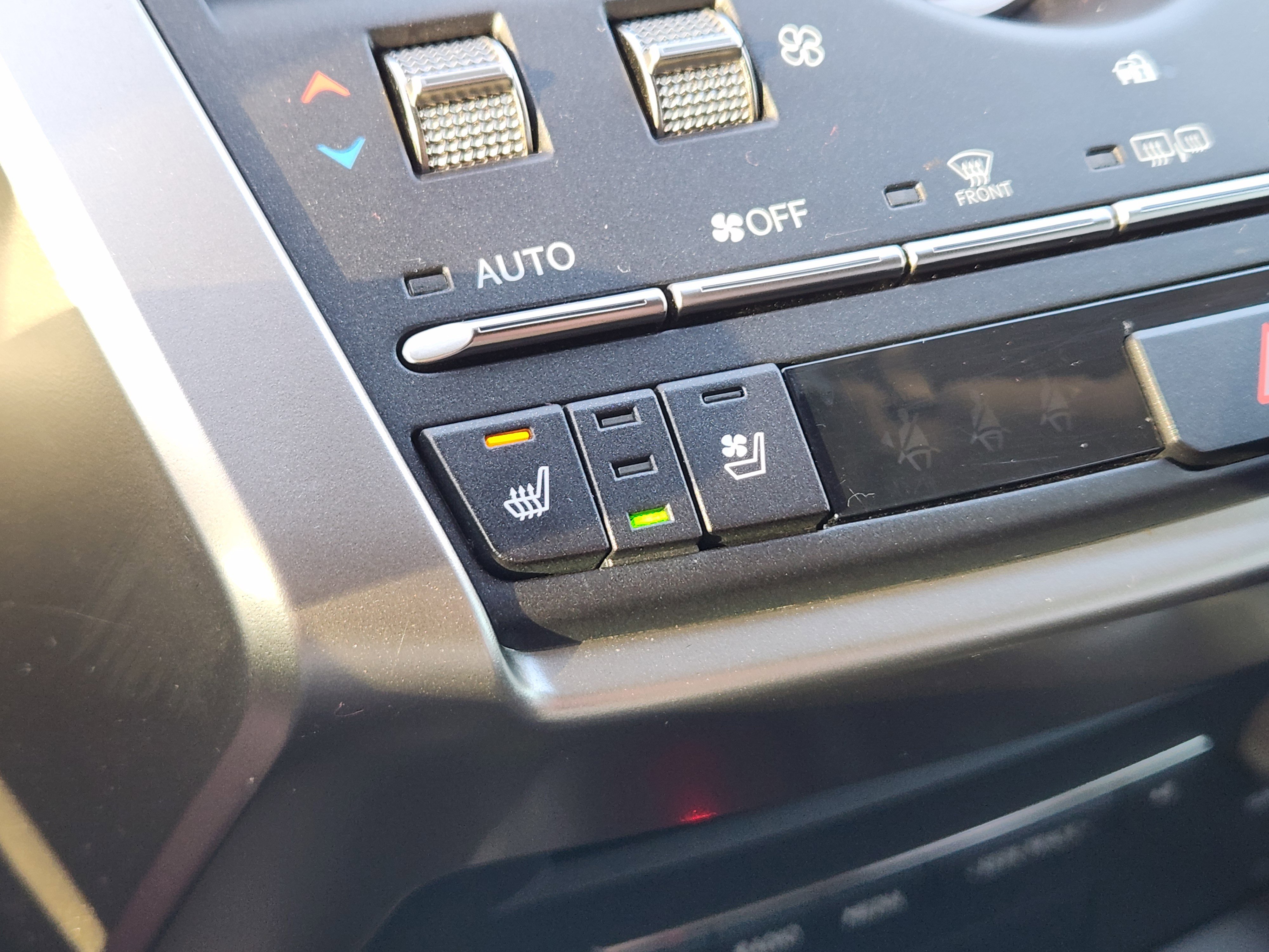 Used 2018 Lexus NX 300h AWD image 25