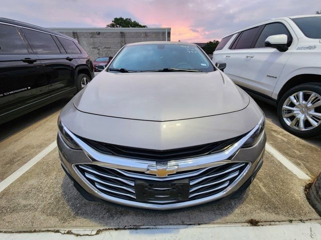Used 2022 Chevrolet Malibu LS image 2