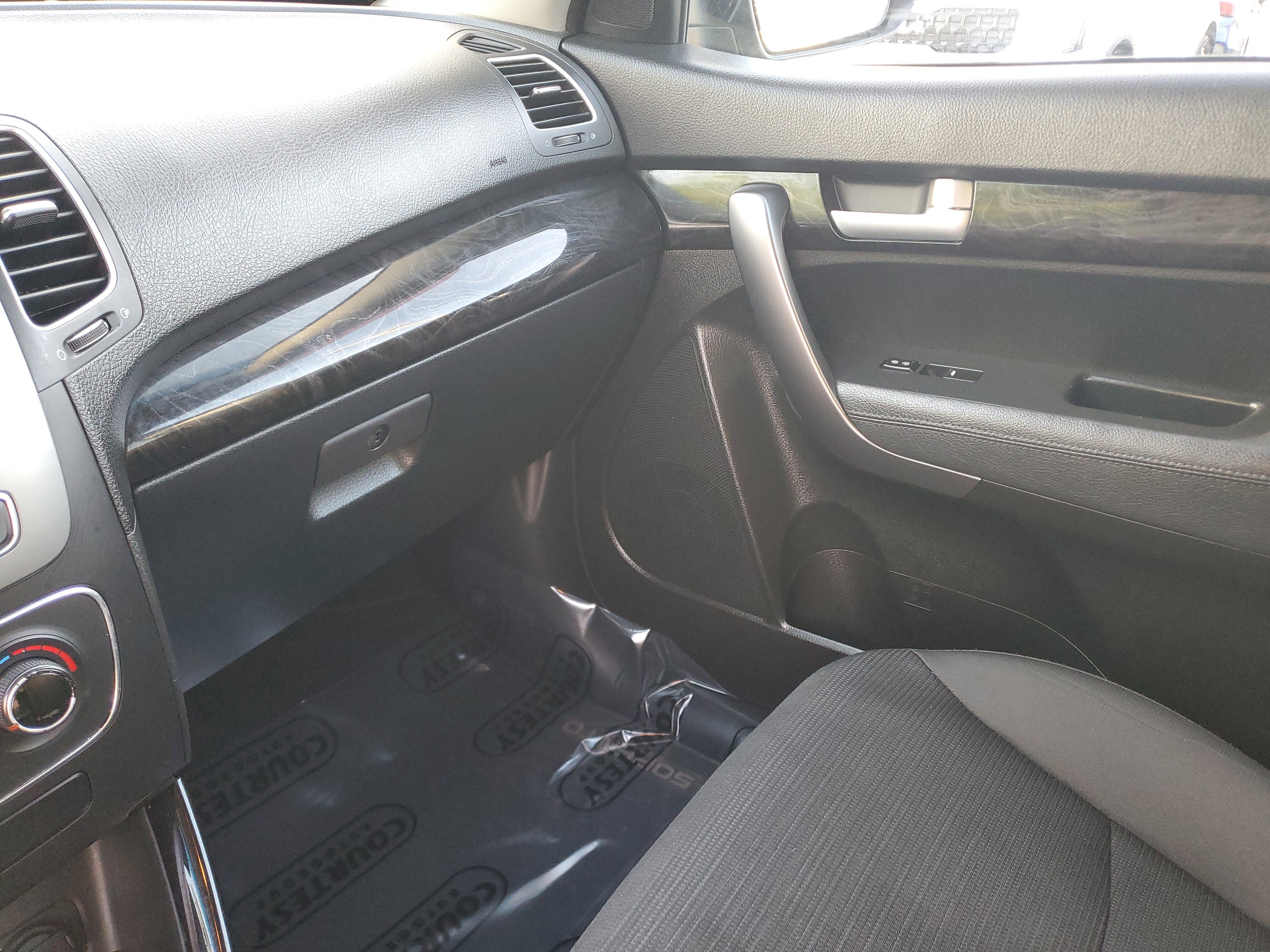Used 2015 Kia Sorento LX FWD image 26