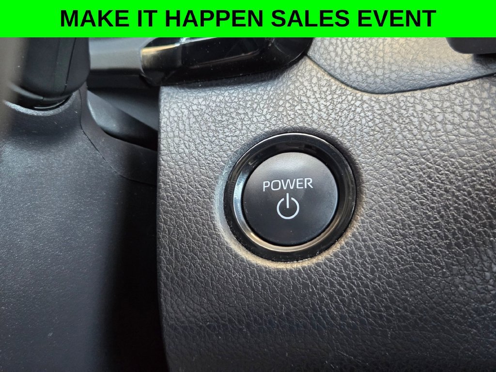 Used 2025 Toyota Camry SE FWD image 19