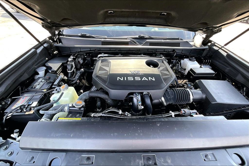 Used 2025 Nissan Armada Platinum Reserve image 7