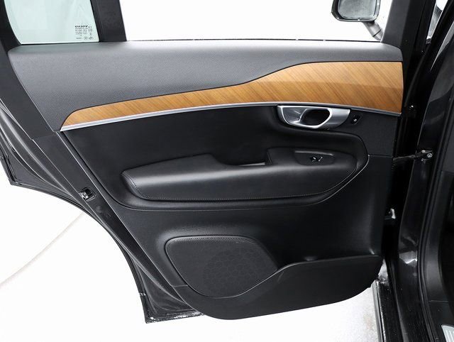 Used 2024 Volvo XC90 B5 Plus image 28