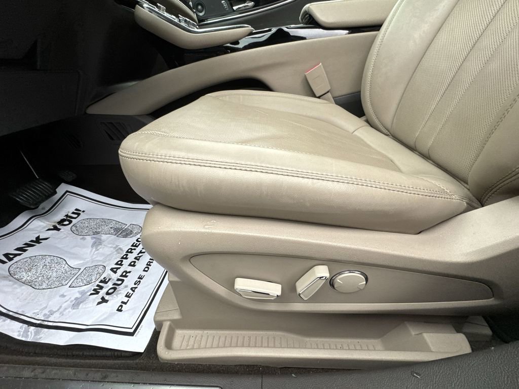 Used 2023 Lincoln Nautilus Reserve w/ Equipment Group 201A image 12