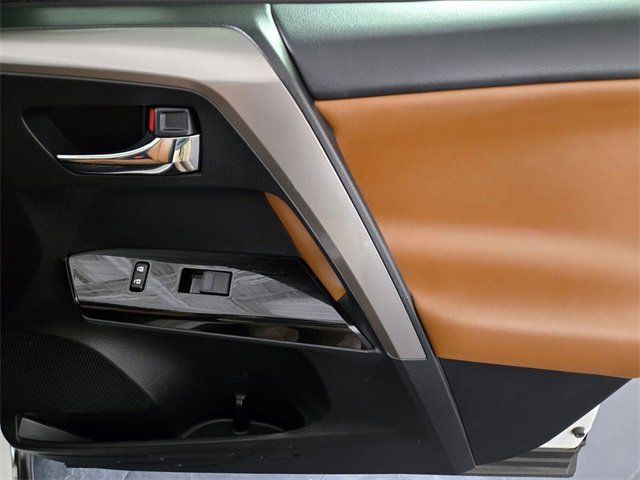 Used 2018 Toyota RAV4 Limited image 24