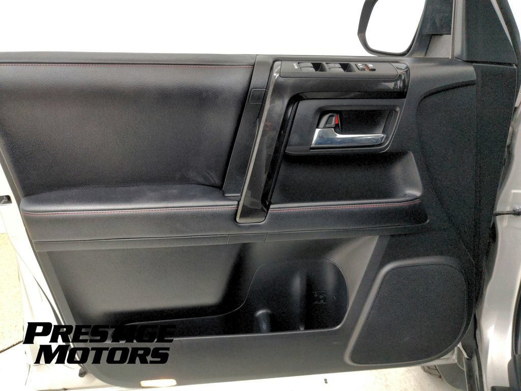 Used 2019 Toyota 4Runner TRD Off-Road Premium AWD/4WD image 27