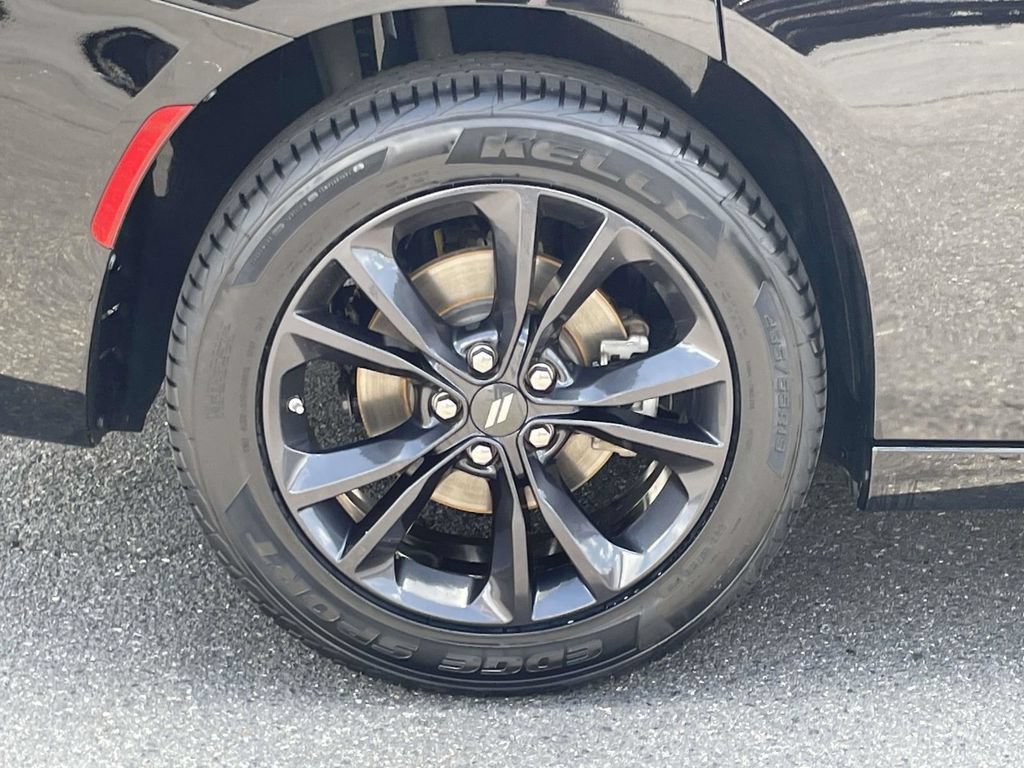 Certified 2023 Dodge Charger SXT w/ Blacktop Package AWD/4WD image 13