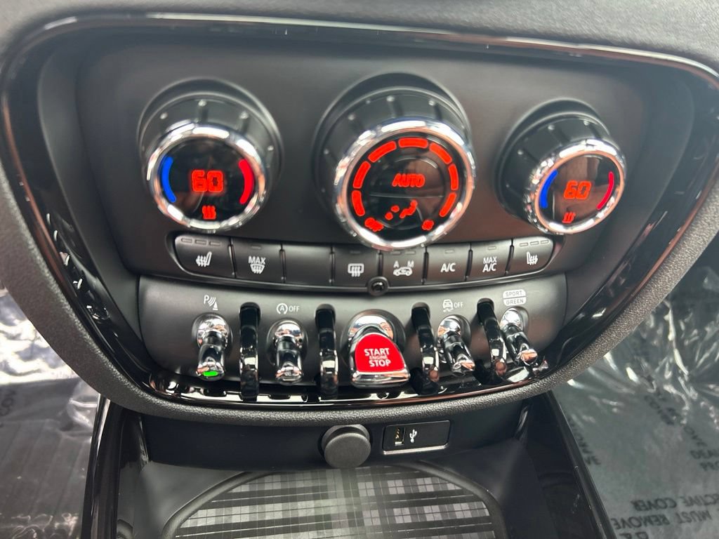 Used 2023 MINI Cooper Clubman John Cooper Works AWD/4WD image 38