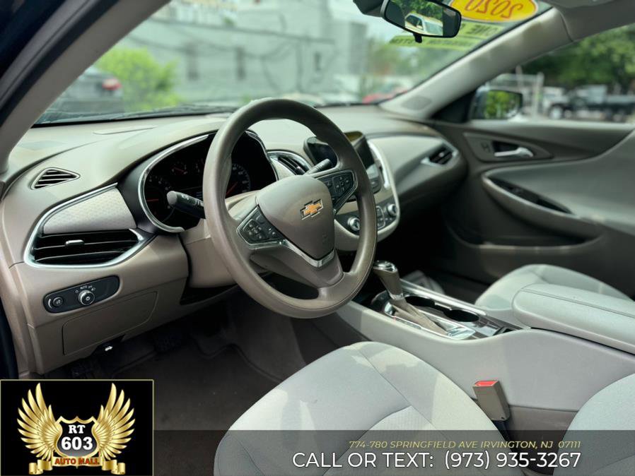 Used 2020 Chevrolet Malibu LT image 24