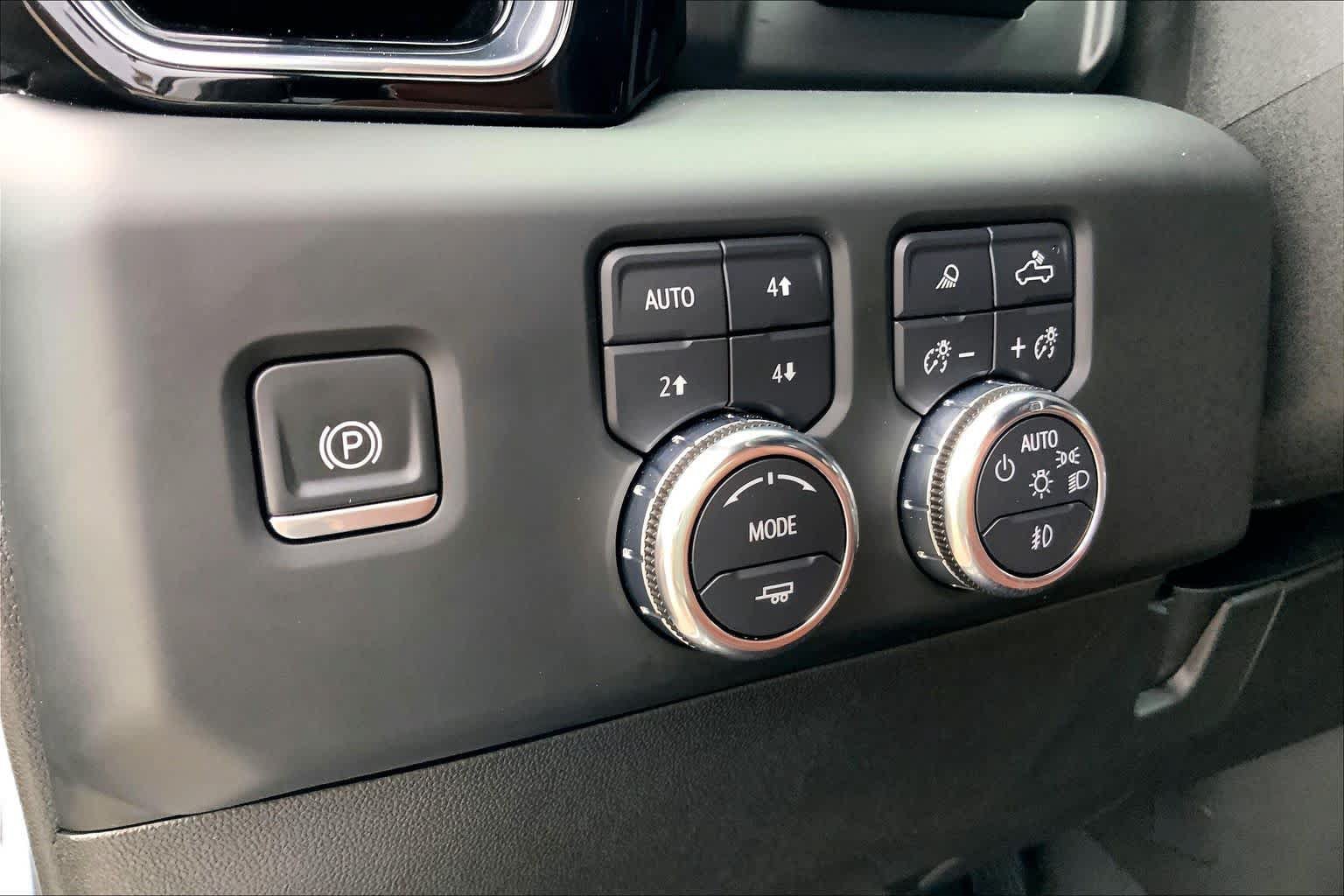 Used 2024 GMC Sierra 2500 Denali Ultimate AWD/4WD image 34