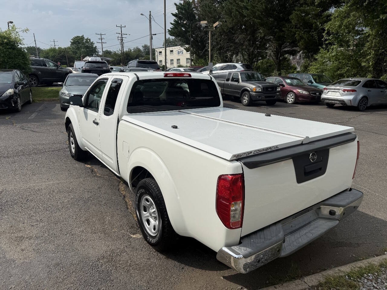 Used 2015 Nissan Frontier S RWD image 5