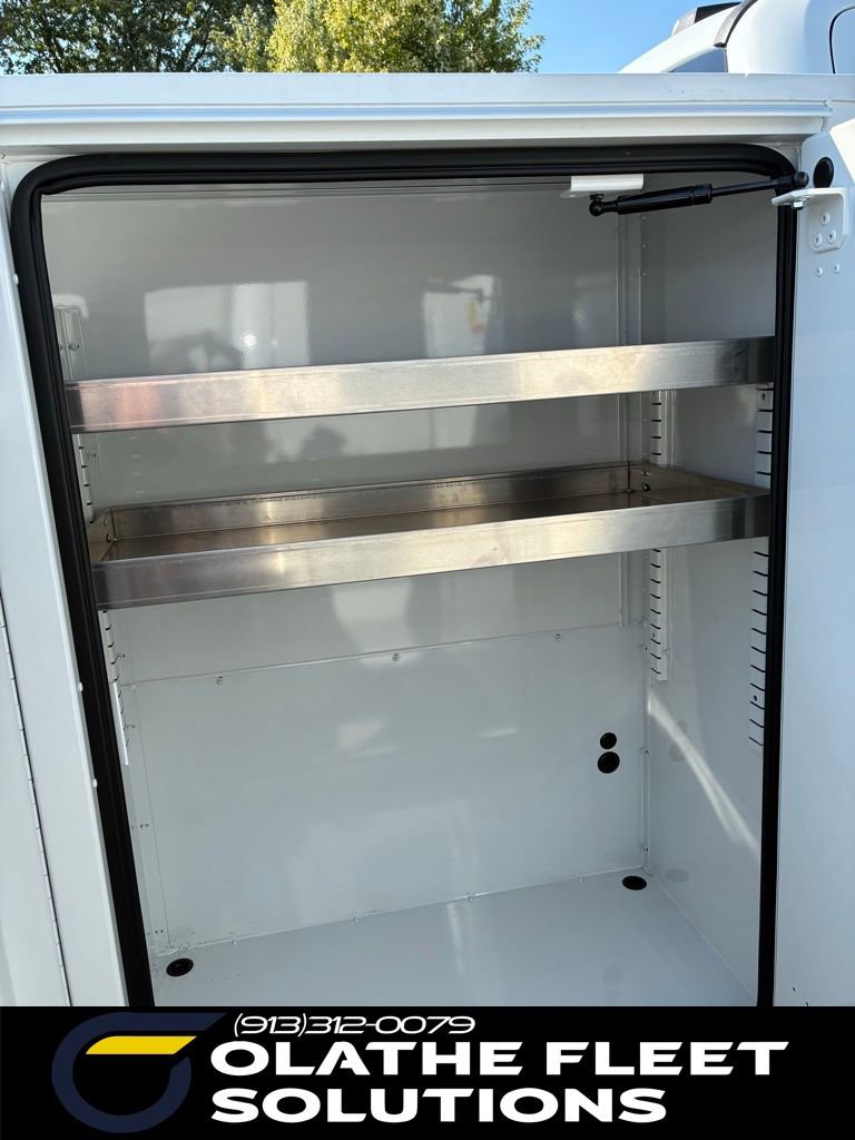 New 2026 Ford F550 4x4 Crew Cab image 11