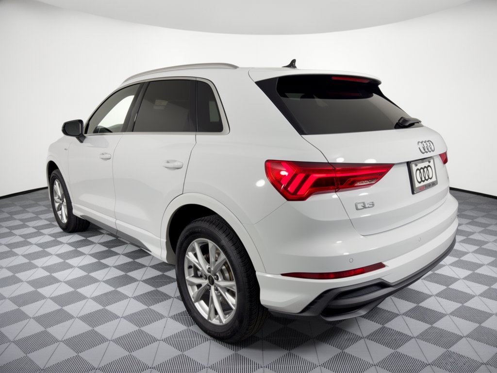 Certified 2025 Audi Q3 2.0T Premium w/ Convenience Package AWD/4WD image 3