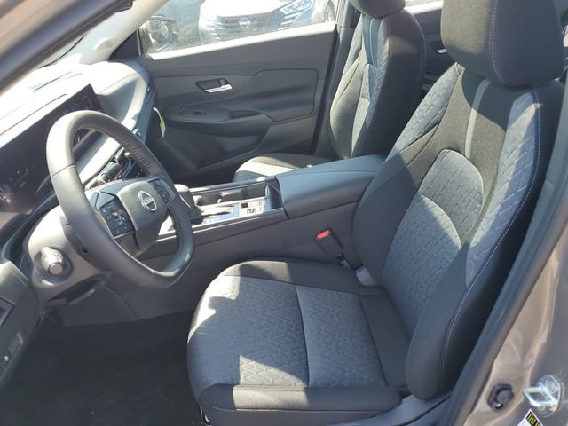 New 2026 Nissan Sentra SV w/ SV Convenience Package FWD image 18