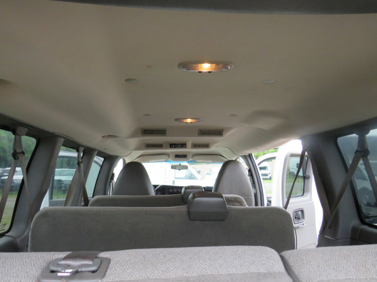 Used 2014 Chevrolet Express 2500 LT w/ LT Preferred Equipment Group RWD image 27