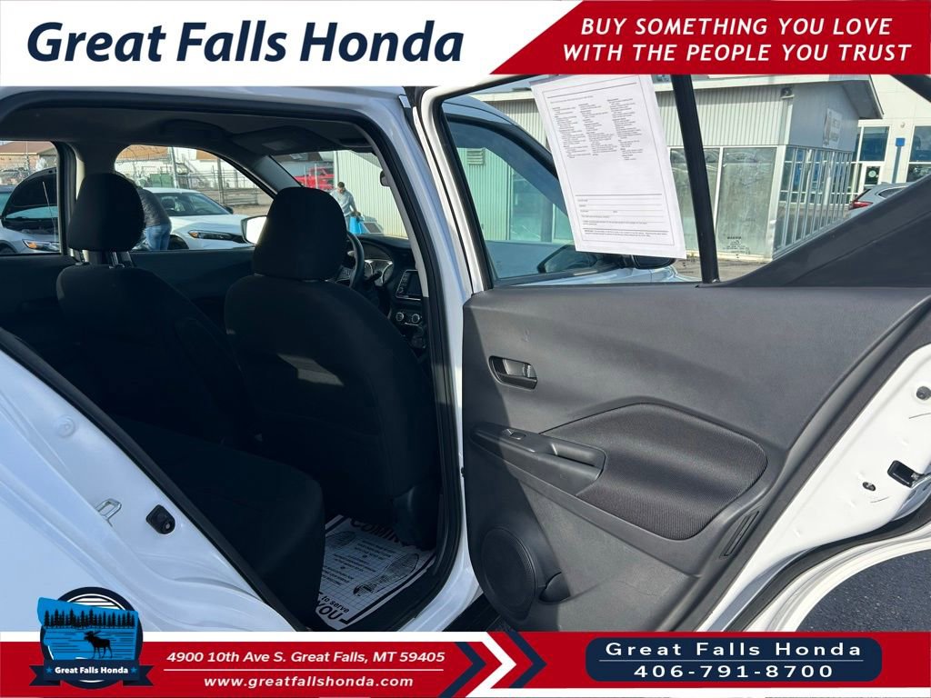 Used 2023 Nissan Kicks S image 28