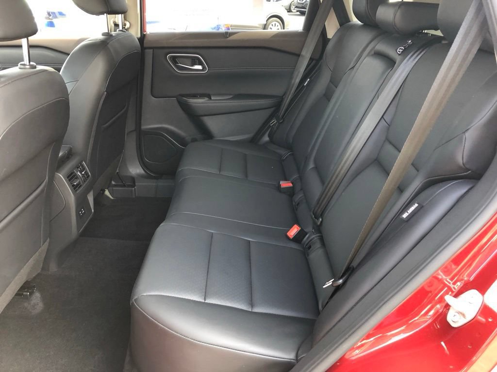 Certified 2023 Nissan Rogue SV w/ SV Premium B Package AWD/4WD image 8