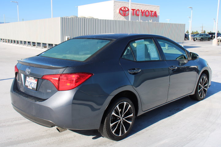 Used 2017 Toyota Corolla SE image 3