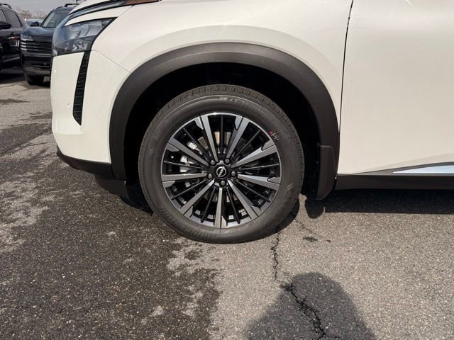 New 2026 Nissan Pathfinder Platinum w/ Cargo Package image 9