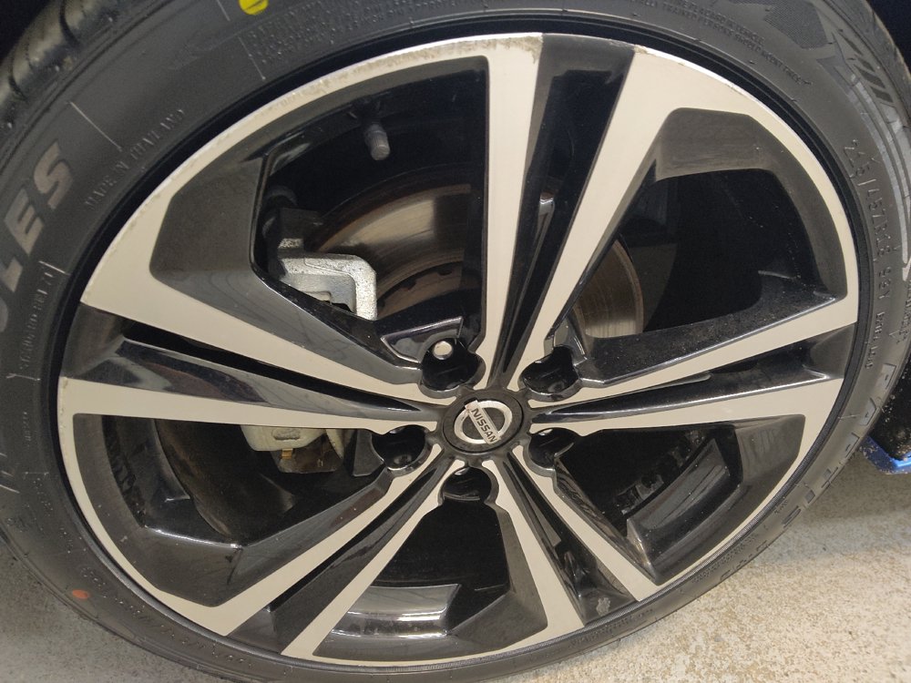 Used 2023 Nissan Sentra SR w/ SR Premium Package FWD image 31
