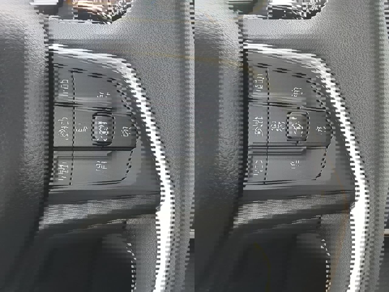 Certified 2024 Jeep Grand Cherokee L Altitude image 24