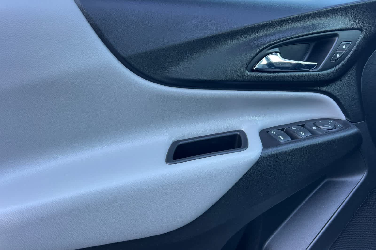 Used 2019 Chevrolet Equinox LS FWD image 12