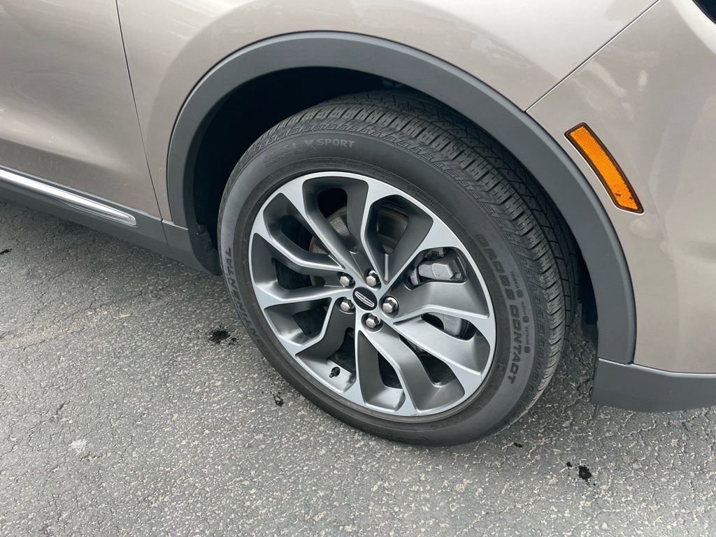 Used 2021 Lincoln Nautilus Reserve w/ Cargo Utility Package image 3