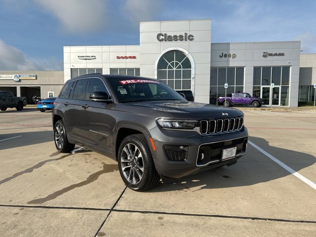Used 2024 Jeep Grand Cherokee Overland image 1
