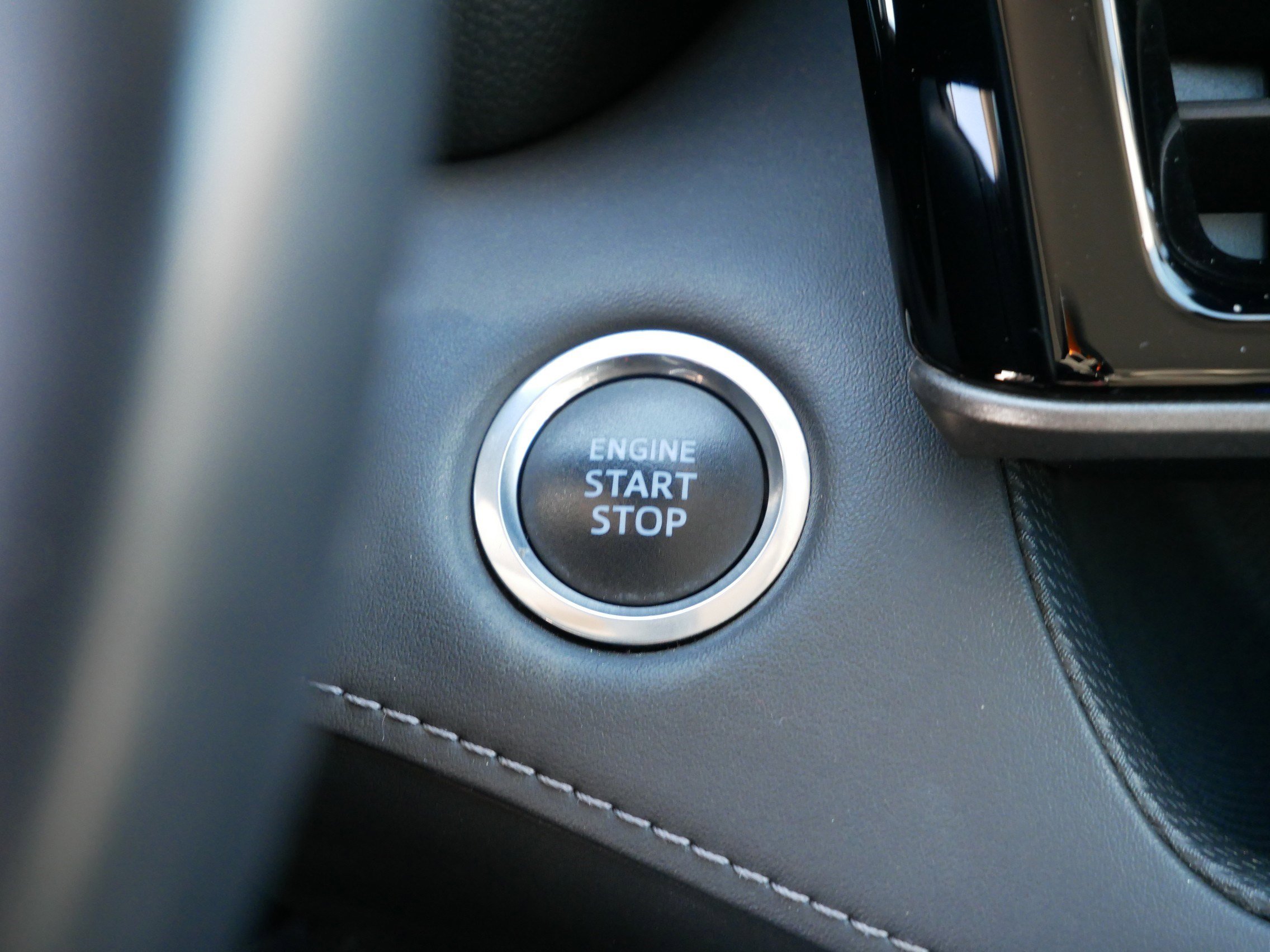 Used 2020 Toyota Highlander XLE image 29