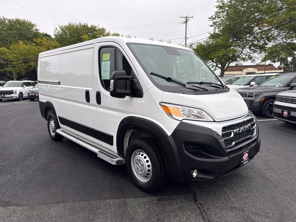 Used 2025 RAM ProMaster 2500 w/ U-Haul Equipment Group FWD image 3