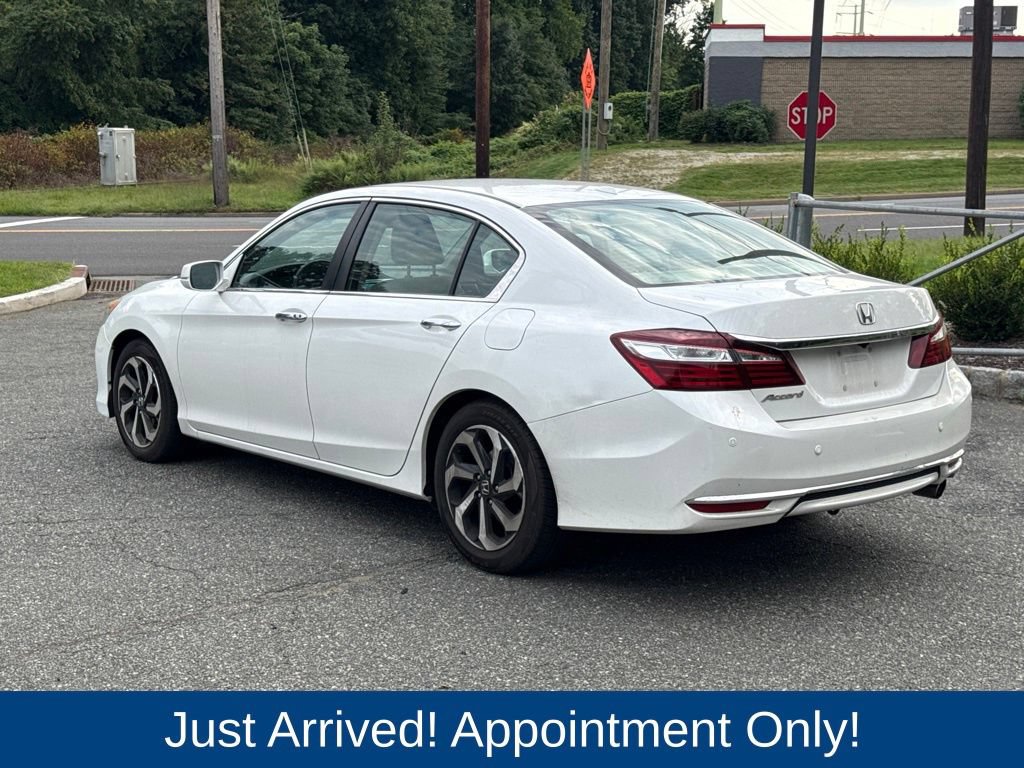 Used 2017 Honda Accord EX image 5