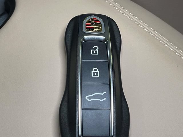 New 2026 Porsche Cayenne AWD/4WD image 45