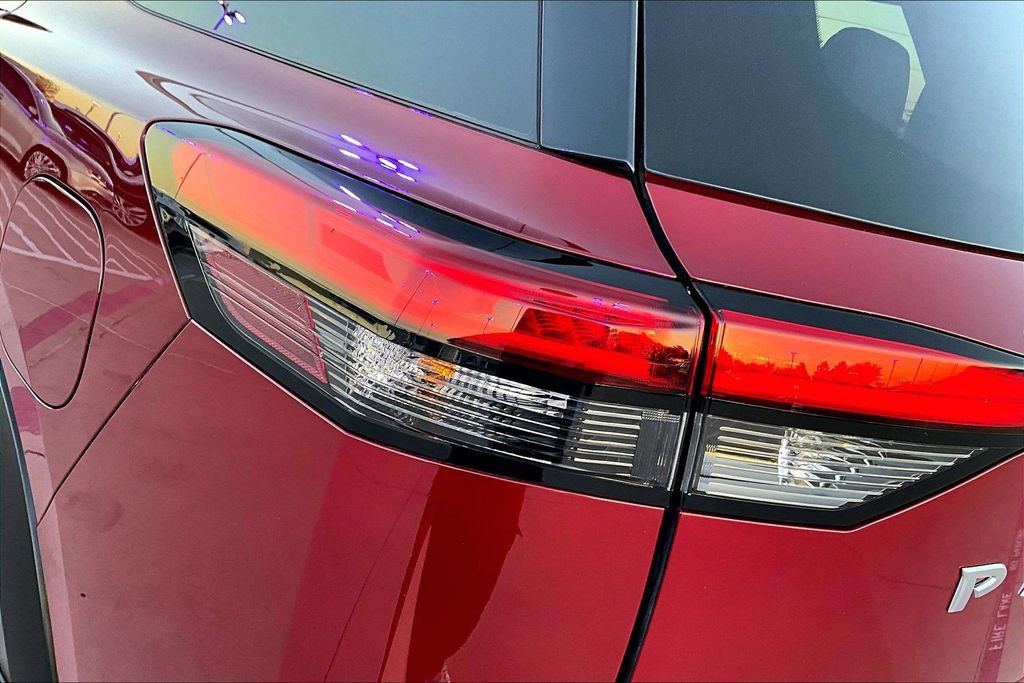 Used 2022 Nissan Pathfinder SL image 39