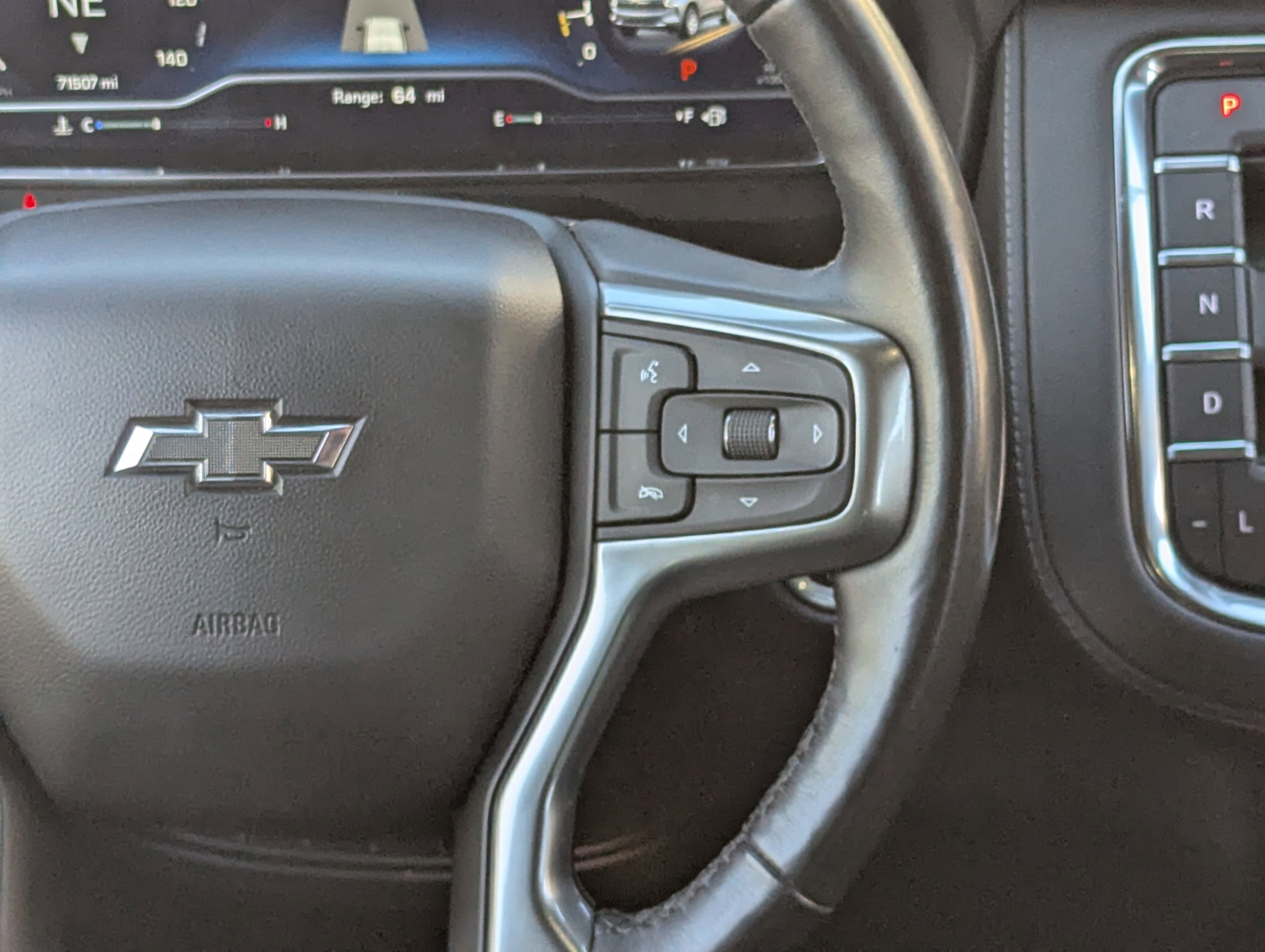 Used 2022 Chevrolet Tahoe Z71 w/ Luxury Package image 19