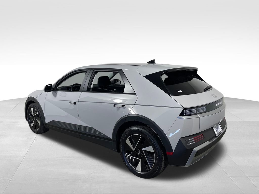 New 2026 Hyundai Ioniq 5 SE RWD image 3