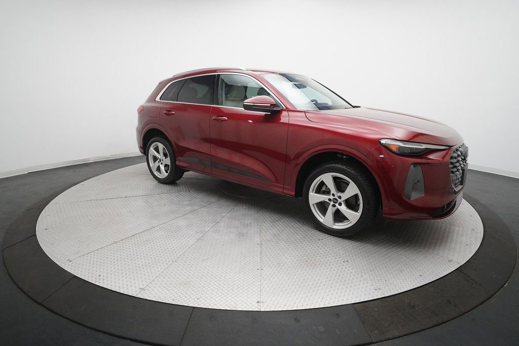 Certified 2025 Audi Q5 Premium Plus w/ Premium Plus image 6