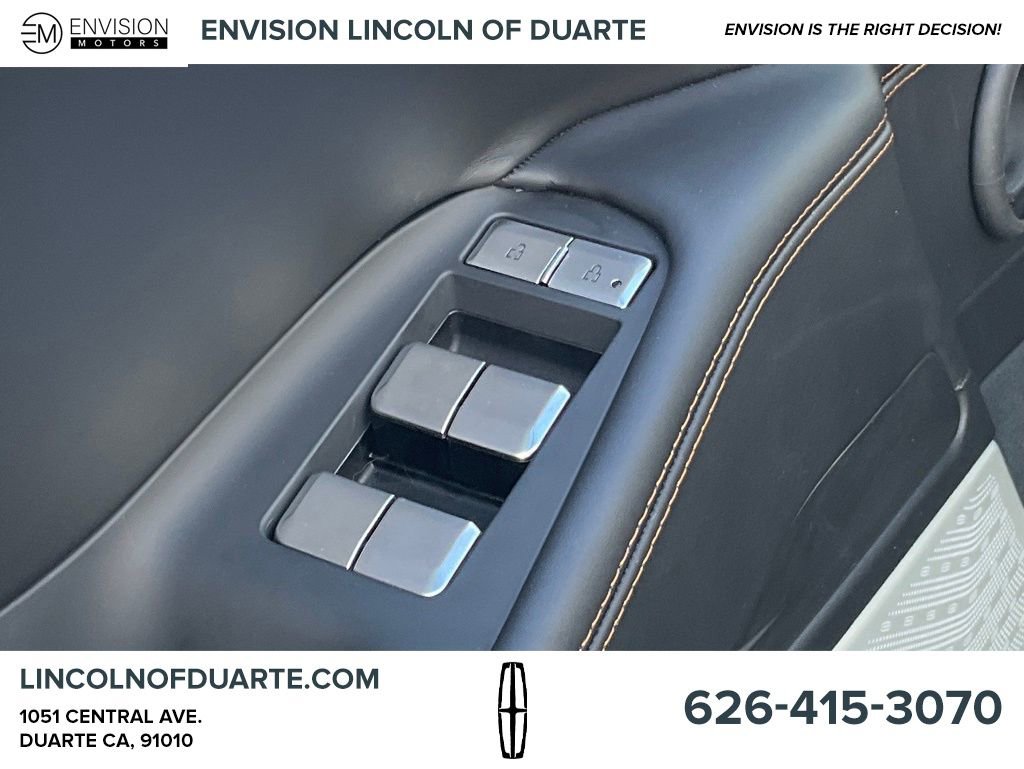 New 2025 Lincoln Navigator Black Label image 15