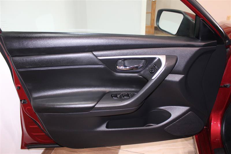Used 2017 Nissan Altima 2.5 SR FWD image 26