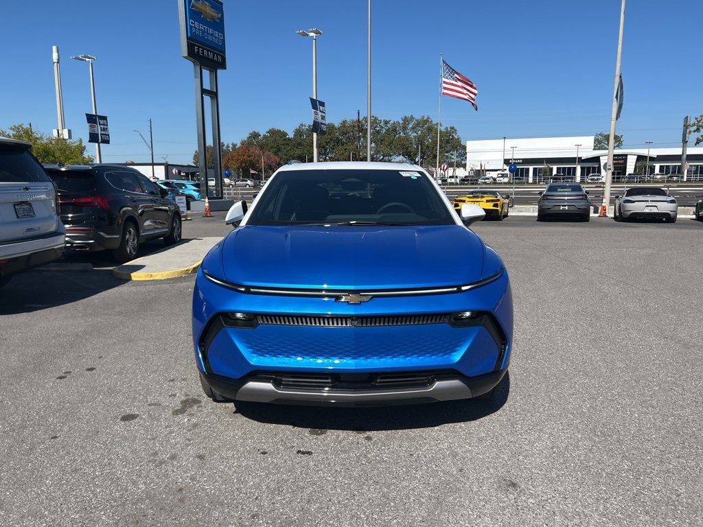 Used 2025 Chevrolet Equinox EV LT w/ Convenience Package II image 2