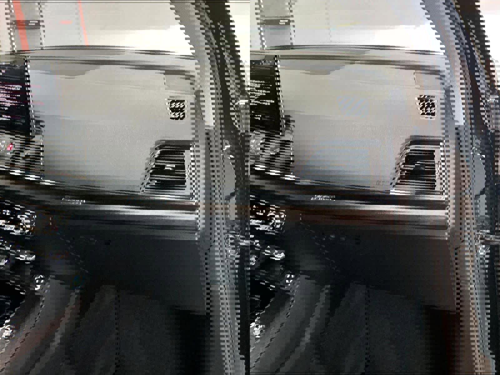 Used 2023 Audi Q5 2.0T Premium w/ Convenience Package image 19