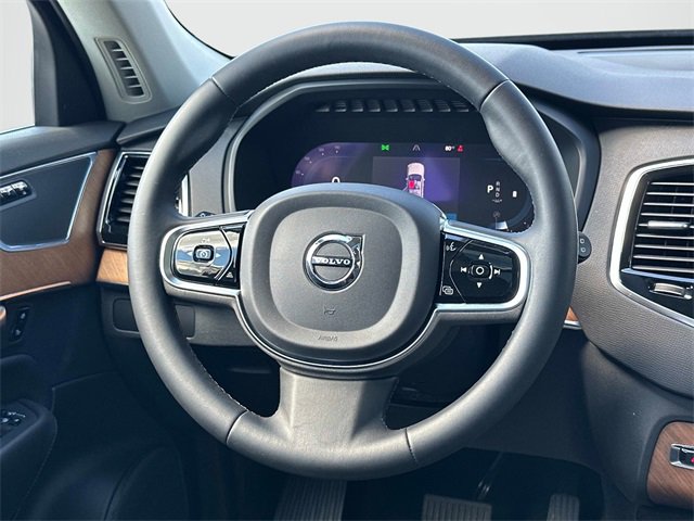 Used 2023 Volvo XC90 B6 Plus image 6