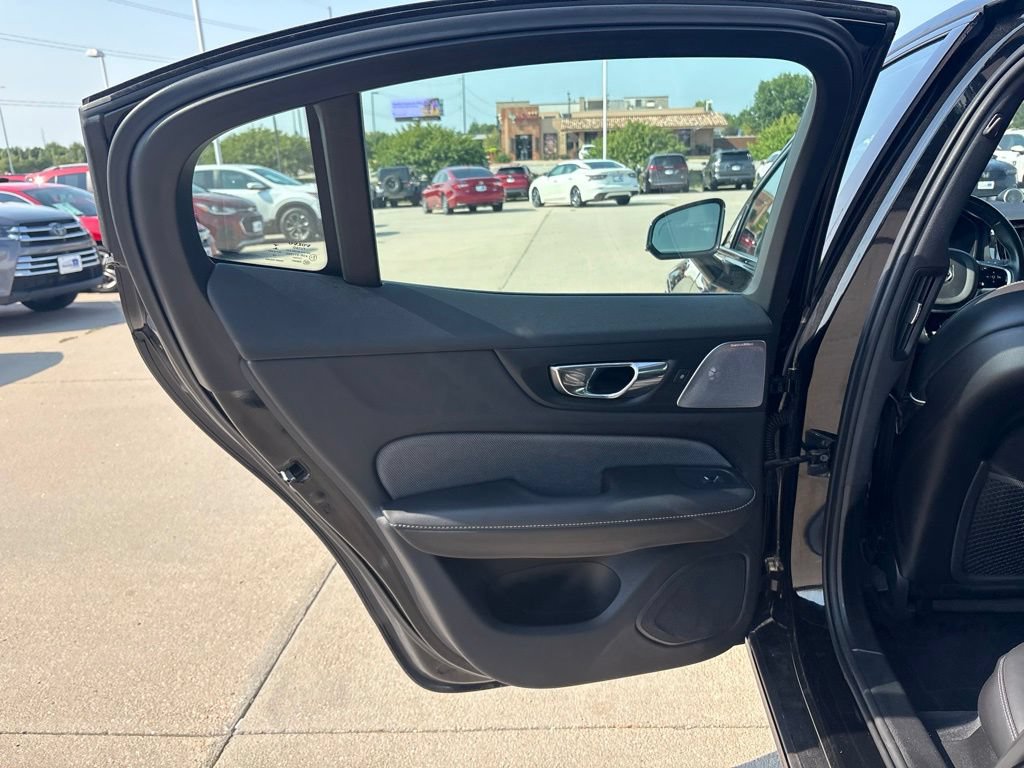 Used 2019 Volvo S60 T6 R-Design AWD/4WD image 37