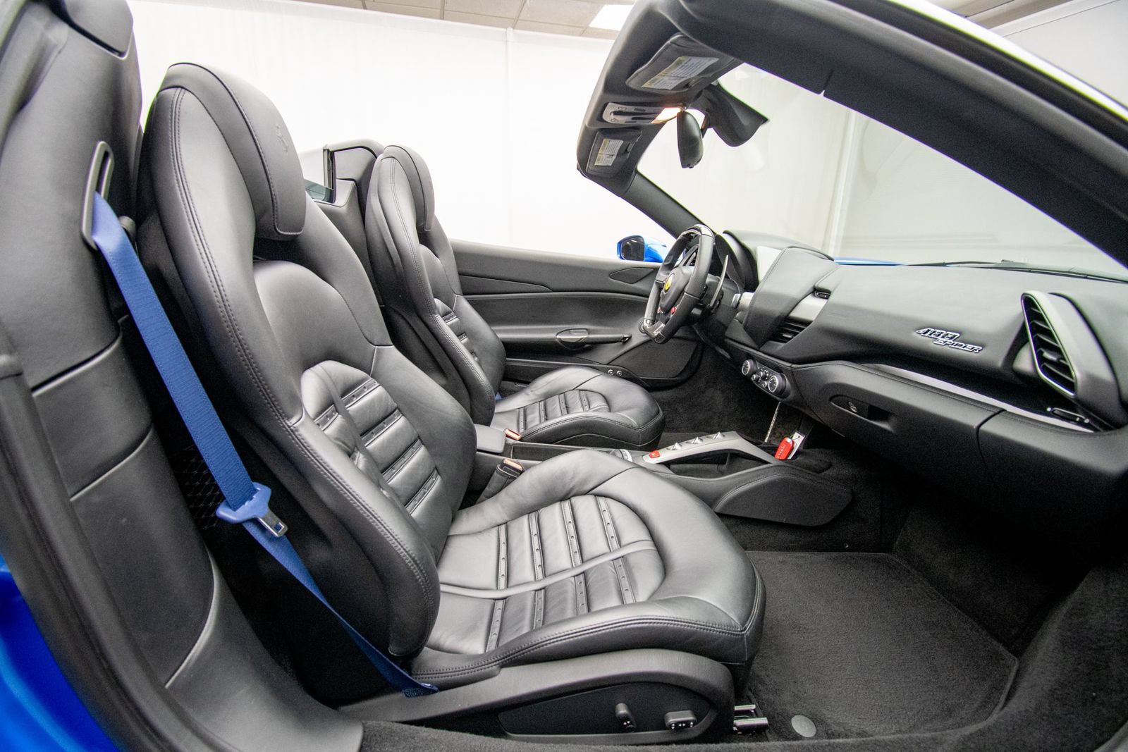 Used 2017 Ferrari 488 Spider RWD image 21