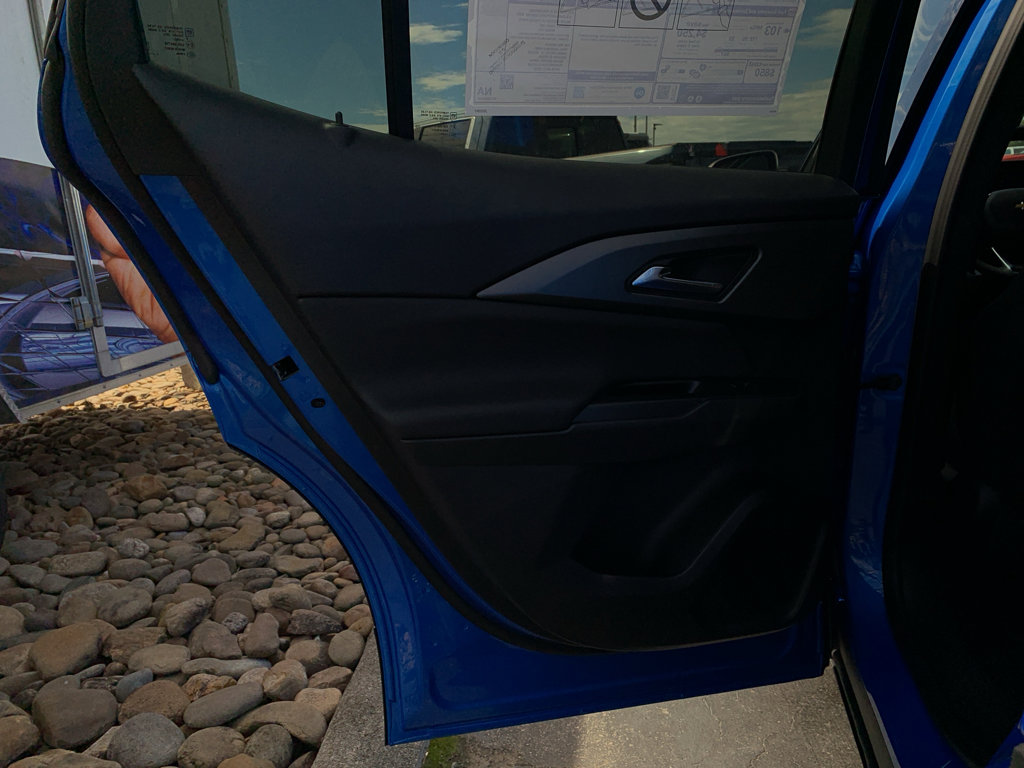 New 2026 Chevrolet Equinox EV LT image 23