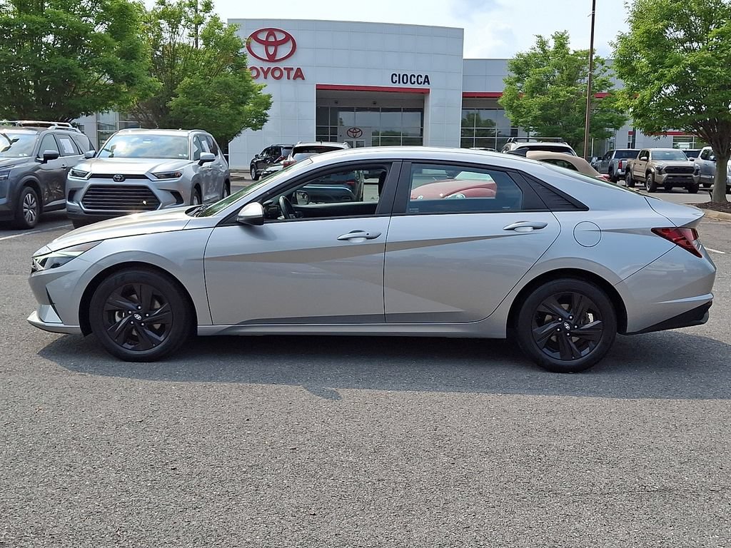 Used 2021 Hyundai Elantra SEL w/ Convenience Package FWD image 6