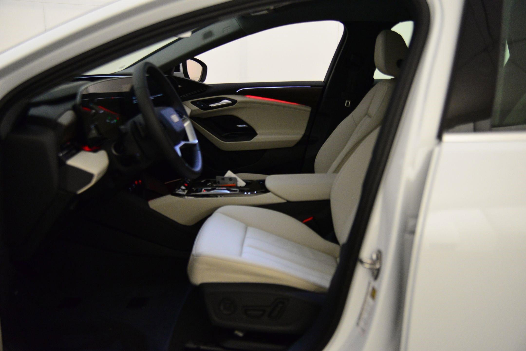 New 2025 Audi A6 e-tron Premium Plus image 4